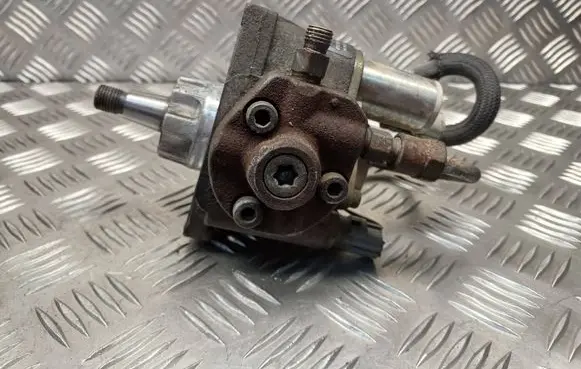 Toyota Corolla Verso E121 Fuel injection high pressure pump 221000G010 HU2940000061