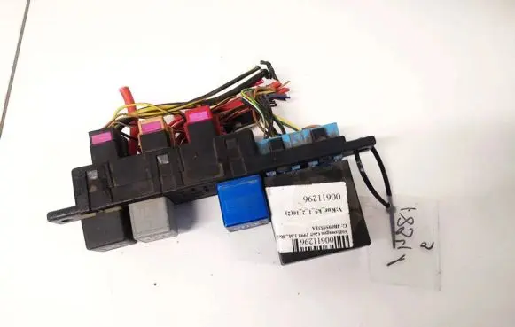 Audi A4 S4 B5 8D Fuse box set 8l0941822a