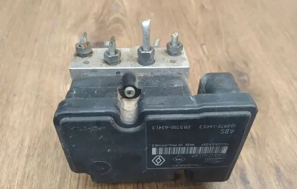 Renault Megane III ABS Pump 476606747R