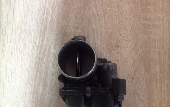 Ford Focus Throttle valve A2C53238680