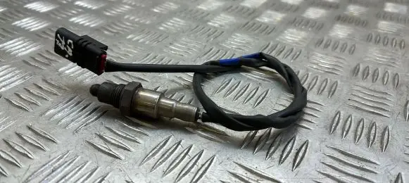 Hyundai Tucson IV NX4 Lambda probe sensor 392102M425 9025090037