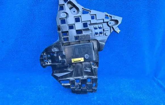 BMW X5 G05 Rear bumper mounting bracket 8085646