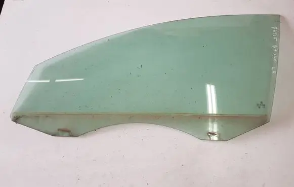 Volkswagen PASSAT B7 Front door window glass four-door