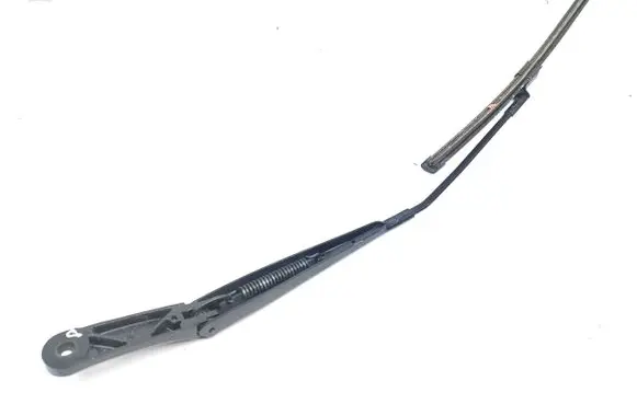 Front wiper blade arm