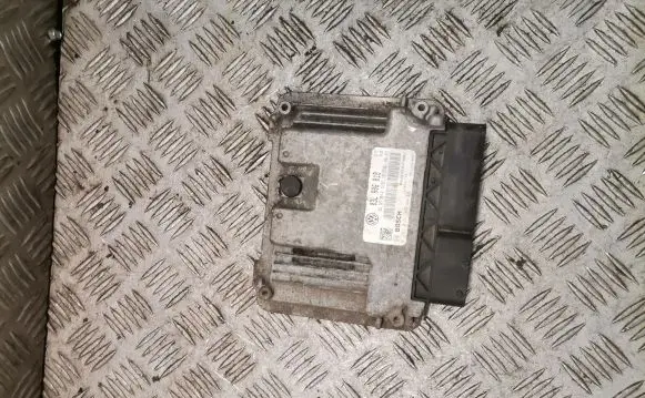 Volkswagen Golf VI Engine control unit/module 03l906018