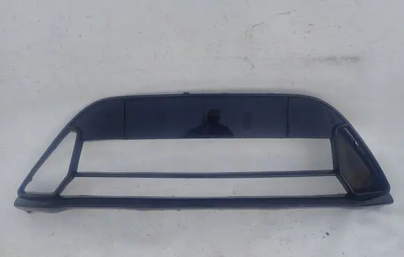 Ford Focus Front bumper lower grill