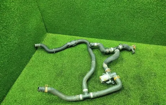 Renault Trafic III (X82) Engine coolant pipe/hose 140537961R