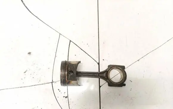 Hyundai Lantra II Piston 
