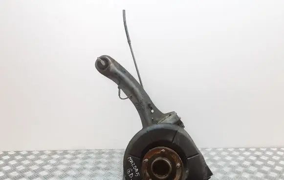 Mazda 5 Rear wheel hub