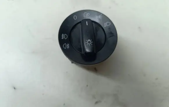 Volkswagen PASSAT B6 Light switch 1K0941431N