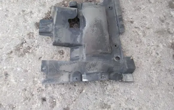 Rear underbody cover/under tray