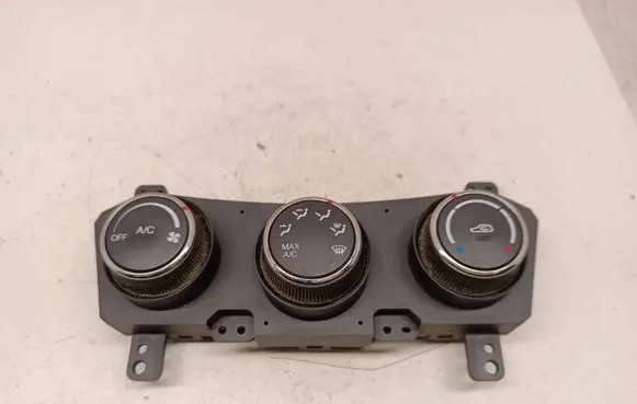 SsangYong Korando Climate control unit 6871034001