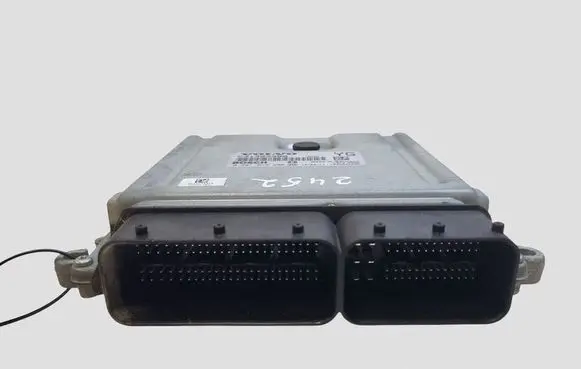 Volvo V60 Engine control unit/module P31303388 0281015286