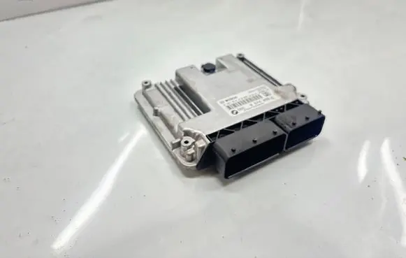 BMW 3 F30 F35 F31 Engine control unit/module 8574095 0281019810 030722659