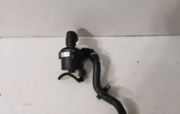 BMW 8 G14 Electric auxiliary coolant/water pump 9424349