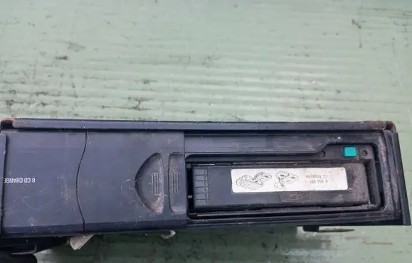 BMW 3 E46 CD/DVD changer 020258