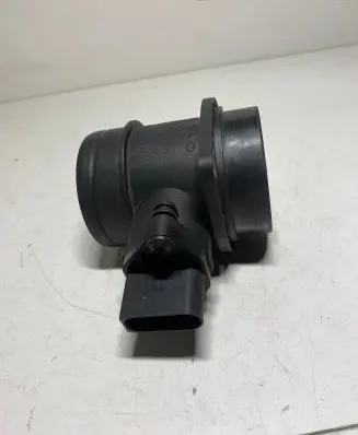 Volkswagen Golf IV Mass air flow meter 0280217121 0986280202