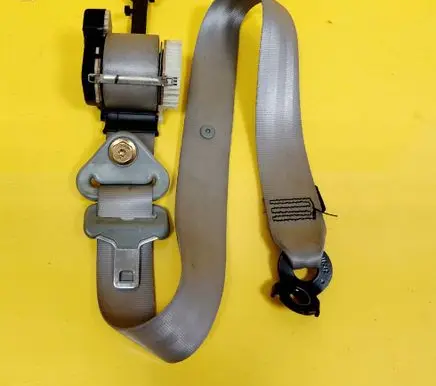 Renault Clio II Front seatbelt 33009758