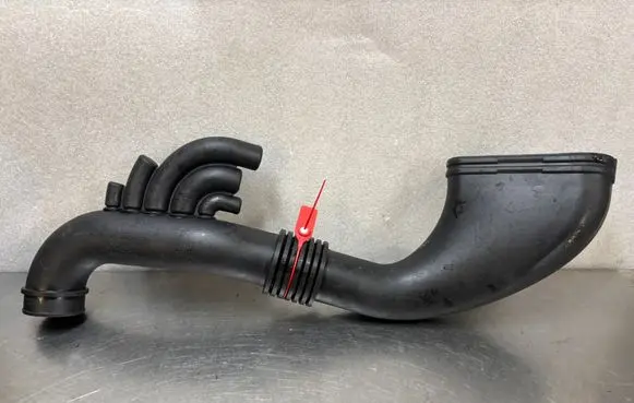 Intercooler hose/pipe