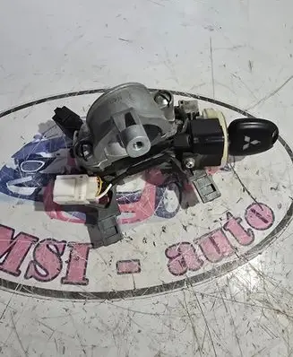 Mitsubishi L200 Ignition lock 3811700005 Mr992565