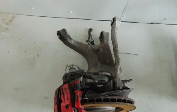 Porsche Macan (95B) Rear wheel hub spindle/knuckle 