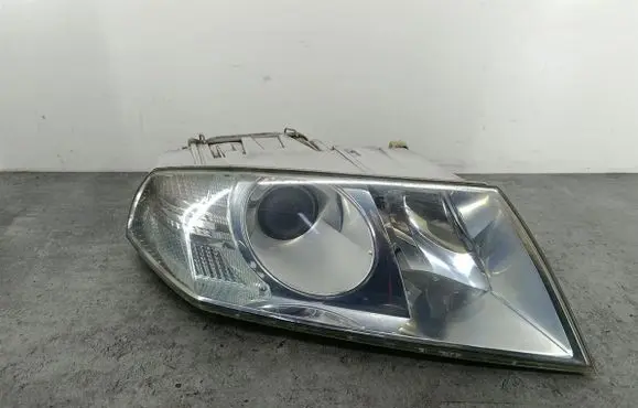 Skoda Octavia Mk2 (1Z) Headlight/headlamp