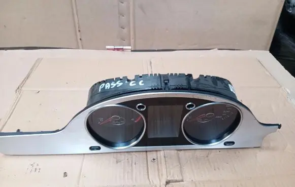 Volkswagen PASSAT B6 Speedometer (instrument cluster)