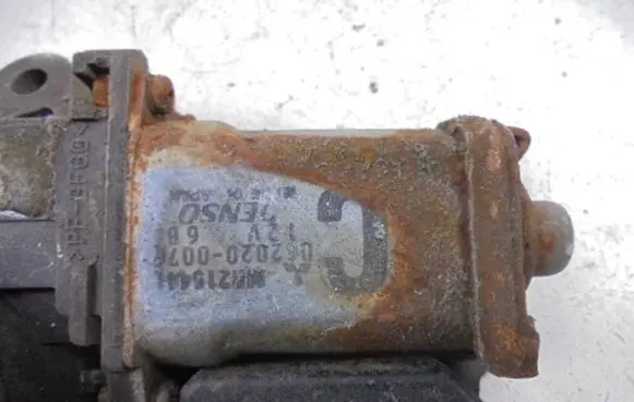 Mitsubishi Galant Rear door window regulator with motor