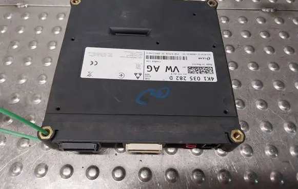 Audi A8 S8 D5 SOS control module 4K1035282D