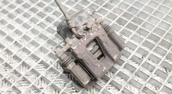 Hyundai i40 Rear brake caliper