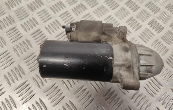 Mercedes-Benz E W211 Starter motor A0061512501