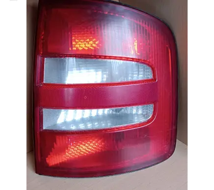 Skoda Fabia Mk1 (6Y) Rear/tail lights 6Y9945112 6Y9945096 YU3X13404AA