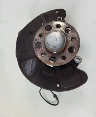 Mercedes-Benz E W212 Front wheel hub