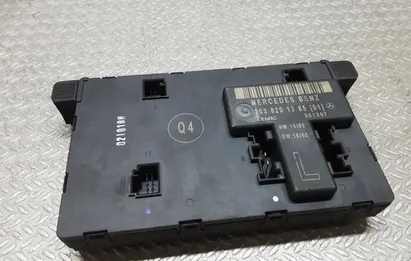 Mercedes-Benz C W203 Door control unit/module 203820138501