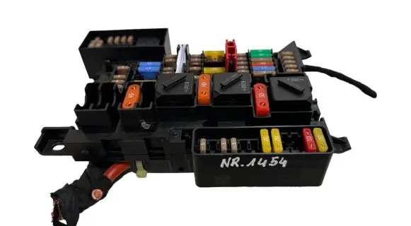 BMW i3 Fuse module 927035501 R0TA910116 181214