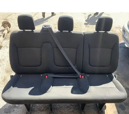 Renault Trafic III (X82) Second row seats 