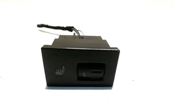 Volkswagen Touareg I Seat heating switch 7L6963570B 7L6963564A 7L6963564