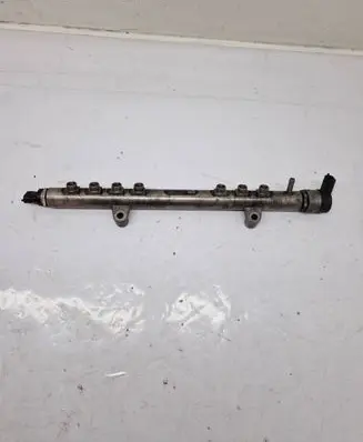 Volvo XC60 Fuel main line pipe 30777759 0445215025 096772L5