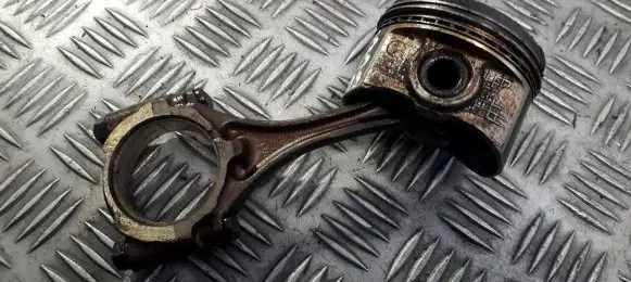 Lexus IS 200-300 Piston with connecting rod