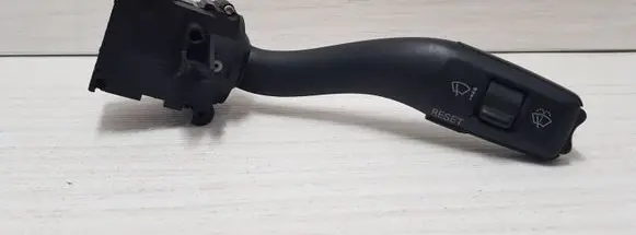 Audi A4 S4 B7 8E 8H Wiper control stalk 8E0953503B 24100122