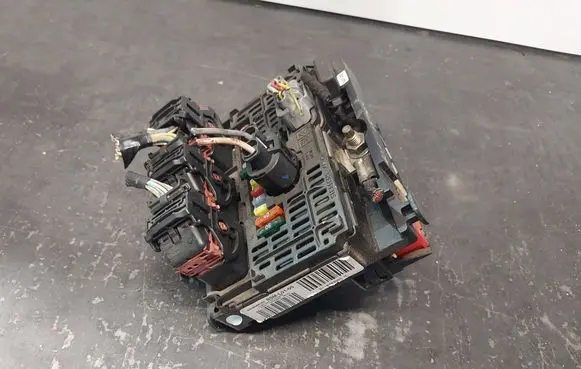 Peugeot 407 BSM Control unit 9656086080 S118983001K