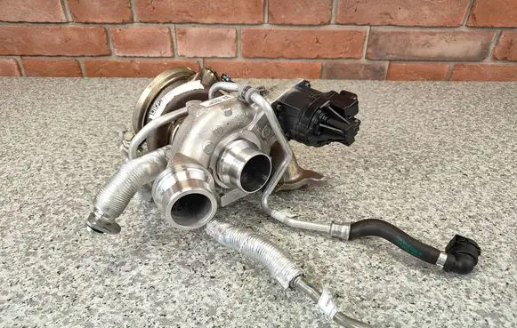 BMW 5 G30 G31 Turbo 9845815