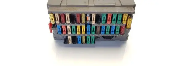 Peugeot 806 Fuse module 9453478380 A15661222015 F3A9453478380