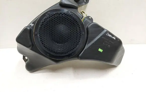 Chrysler PT Cruiser Subwoofer speaker 04672384AB 29961M