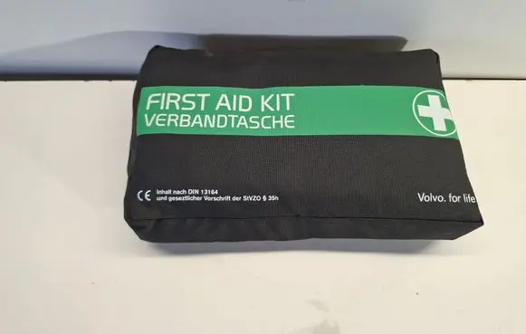 Volvo V60 First aid kit 31307528