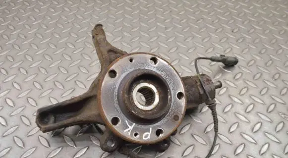 Peugeot RCZ Front wheel hub