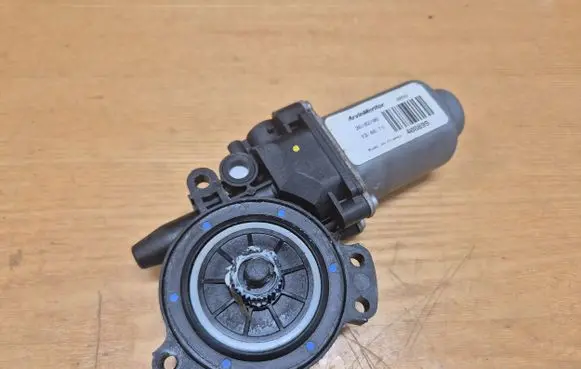Hyundai Sonata Rear door window regulator motor 400899 0899