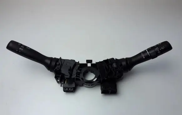 Subaru Forester SK Wiper turn signal indicator stalk/switch 173848