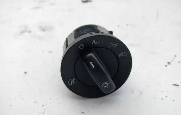 Volkswagen Golf V Light switch 1K0941431BK