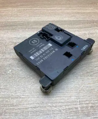 Mercedes-Benz E W211 Door control unit/module 2118201626 USED